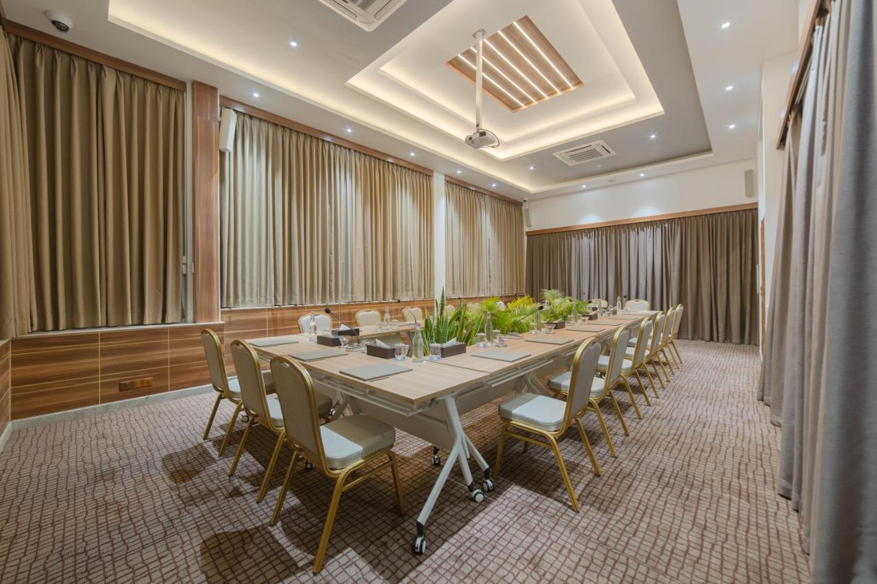 Hotel Samann Host Hulhumale Zewnętrze zdjęcie